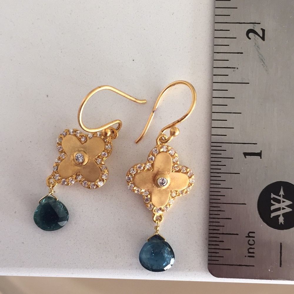 earrings - Picture 3 of 3